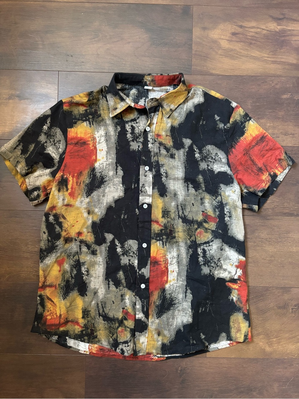 Casual Short-Sleeve Button-Down Shirt - Black, Red & Gold Abstract Print